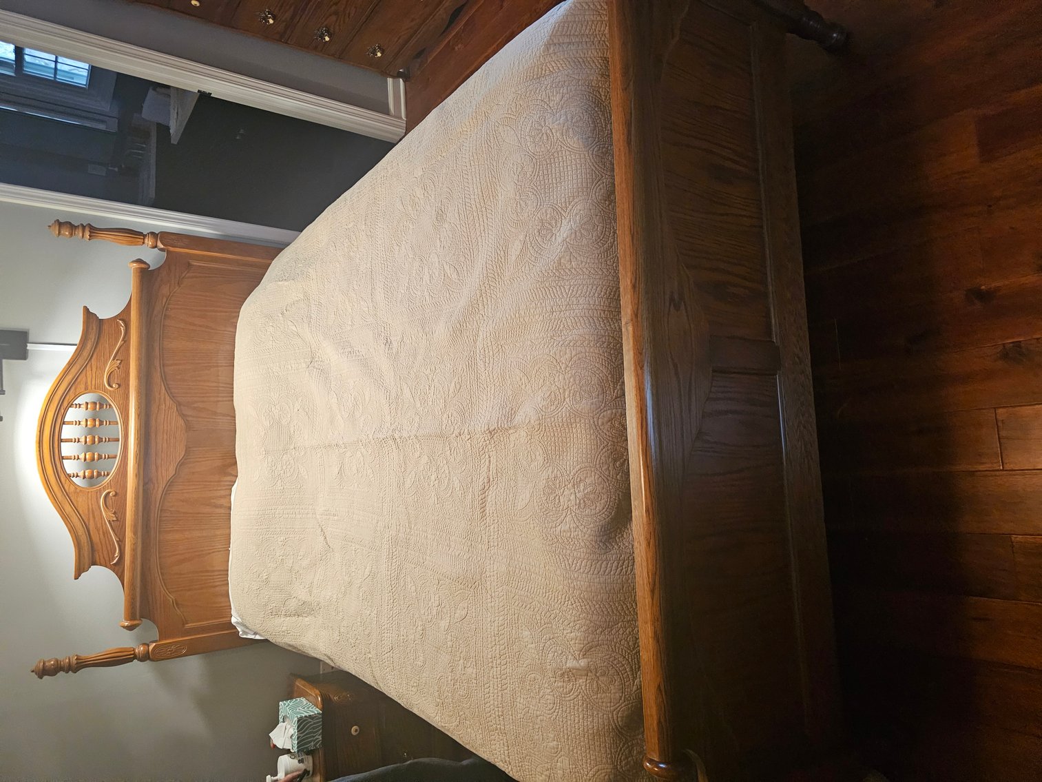 Image for Wurtland, KY - Tractor, Tools, Trailer, Furniture, Glassware, Artwork, Outdoor Furniture & More!