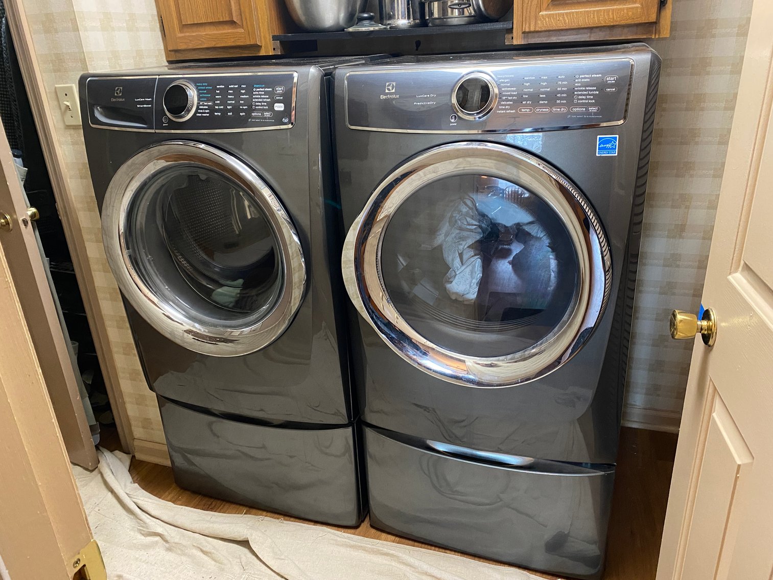 Image for Bridgeport, WV – Berardi Family Estate Auction: Snapper ZTR, Home Furnishings, Furniture, Glassware, Designer Accessories, Baby Grand Piano and Much More!