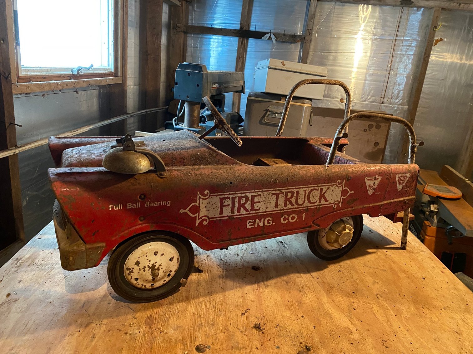 Image for Ohiopyle, PA – Large Online Estate Auction, Over 600 Lots! 2011 Lincoln MKX, 2011 Surepull Trailer, and More!