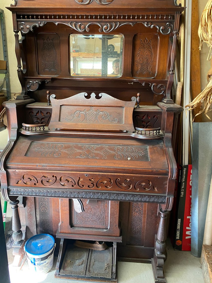 Image for Uniontown, PA – Online Moving Auction: Pedal Tractor, Lawn and Garden Equipment, Arcade Bowling Set, Home Furnishings, and More!