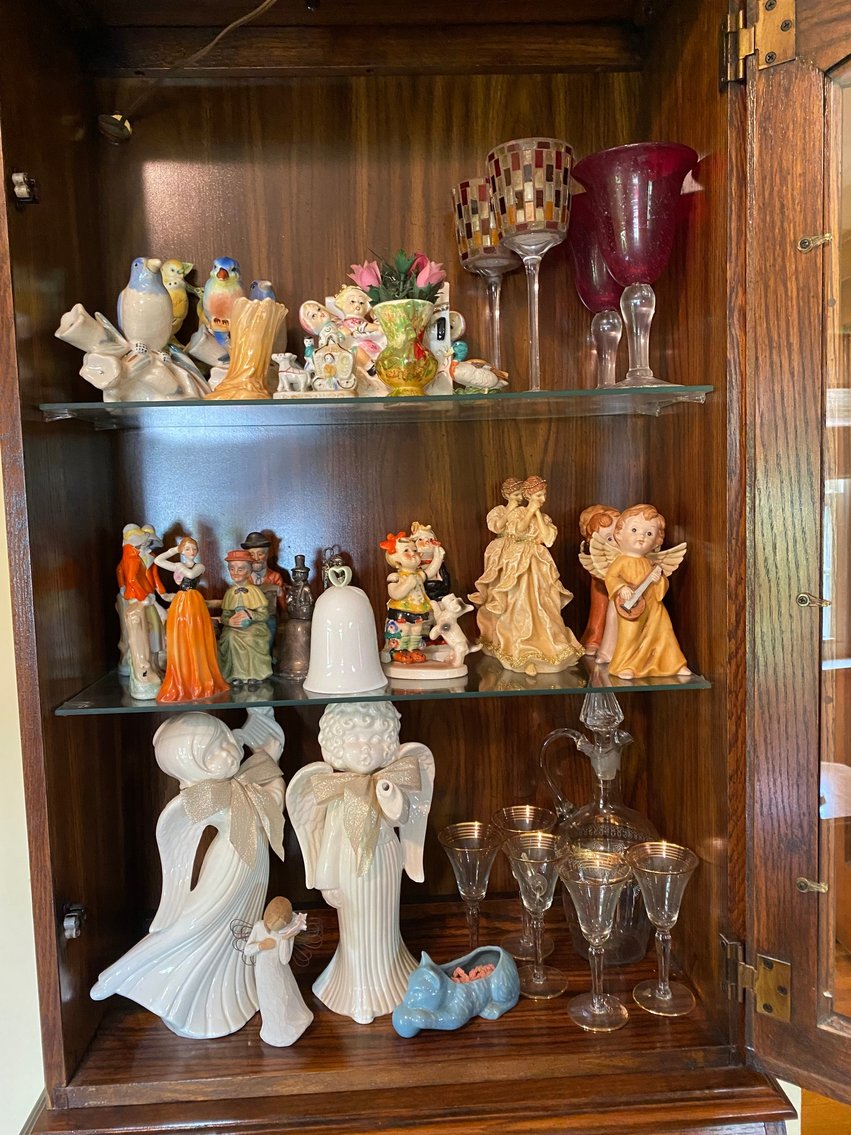 Image for Uniontown, PA – Estate of Judith Vrabel: Collectibles, Glassware, NEW GE Profile Washer/Dryer, Furniture, and More