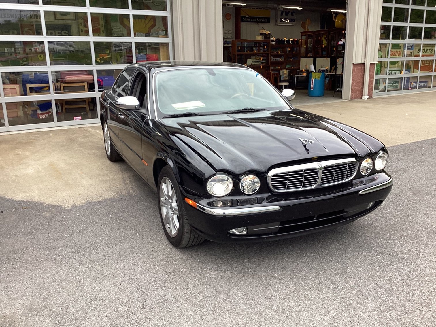 Image for Morgantown, WV – Estate Wayne Long: Automobilia, Advertising Signs, Model Cars & More