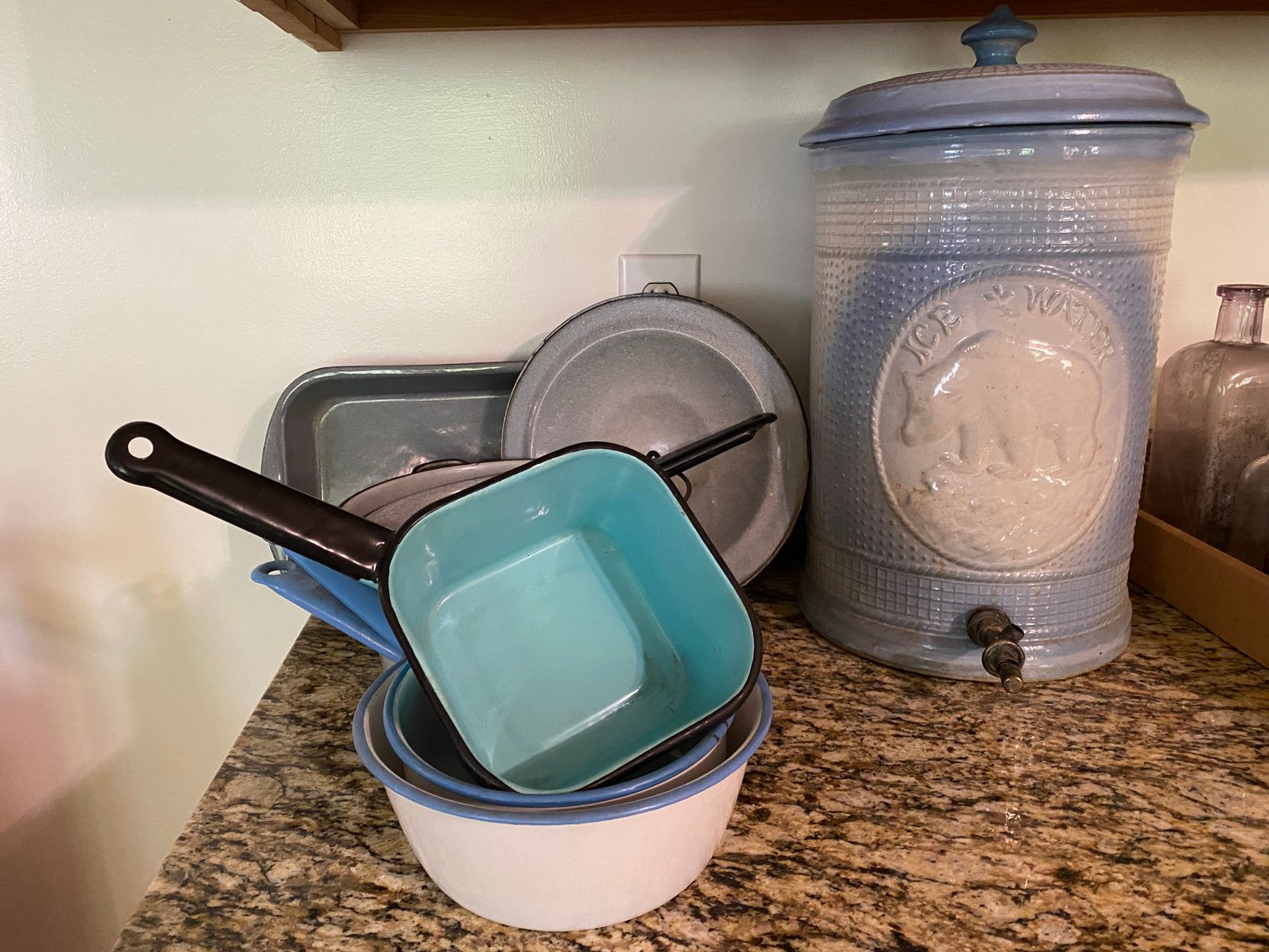 Image for Fairmont, WV – Estate of Peter Moran: Gold Coins, Antiques, Collectibles, Farmall Tractors, Woodworking Shop, and MUCH MORE!