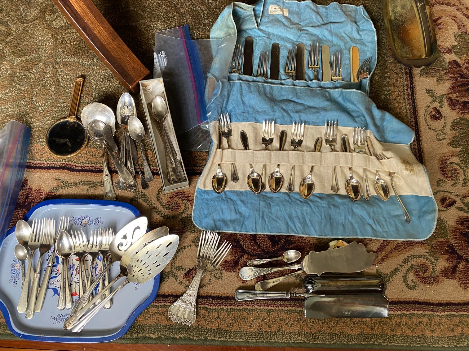 Image for Fairmont, WV – Estate of Peter Moran: Gold Coins, Antiques, Collectibles, Farmall Tractors, Woodworking Shop, and MUCH MORE!