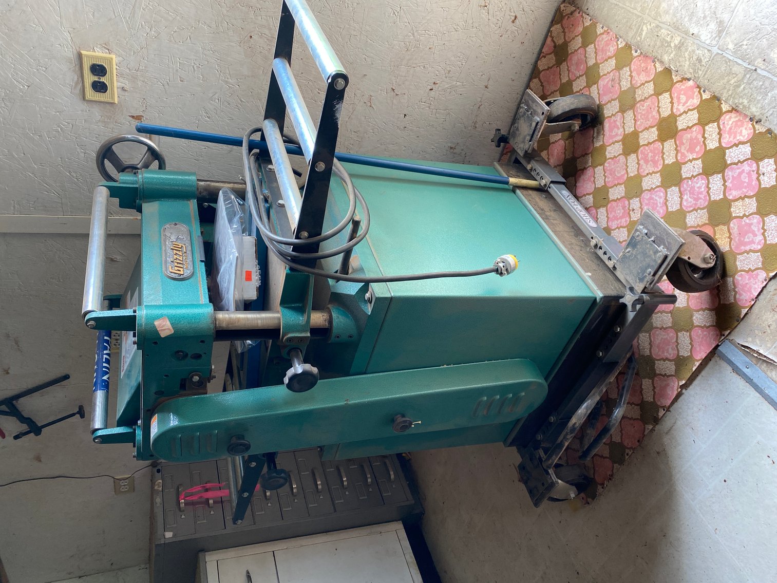 Image for Fairmont, WV – Estate of Peter Moran: Gold Coins, Antiques, Collectibles, Farmall Tractors, Woodworking Shop, and MUCH MORE!