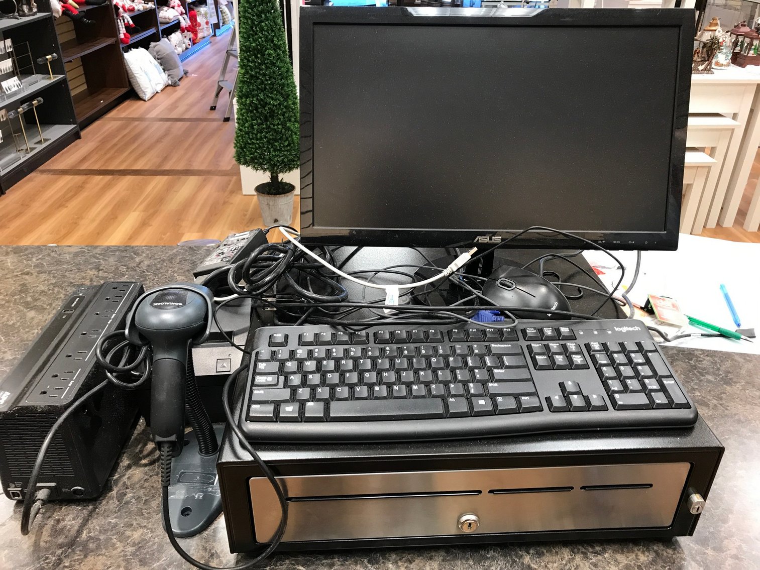 Image for Morgantown, WV – Sheila’s Home Decor and Gifts: Inventory, Fixtures, and Displays!