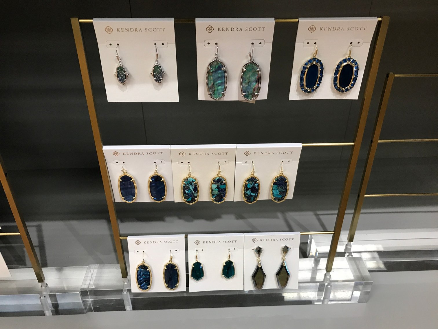 Image for Morgantown, WV – Sheila’s Home Decor and Gifts: Inventory, Fixtures, and Displays!