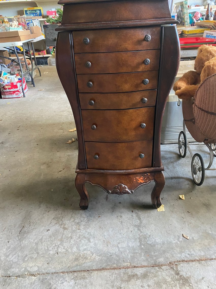 Image for Lemont Furnace, PA - Huge Collector's Downsizing Auction: Costume Jewelry, Vintage Barbie, Christmas Blowmolds, Collectible Toys,  Advertising, Disney, and More!