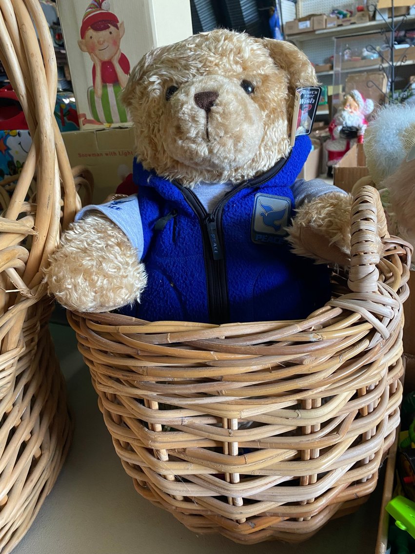 Image for Lemont Furnace, PA - Huge Collector's Downsizing Auction: Costume Jewelry, Vintage Barbie, Christmas Blowmolds, Collectible Toys,  Advertising, Disney, and More!