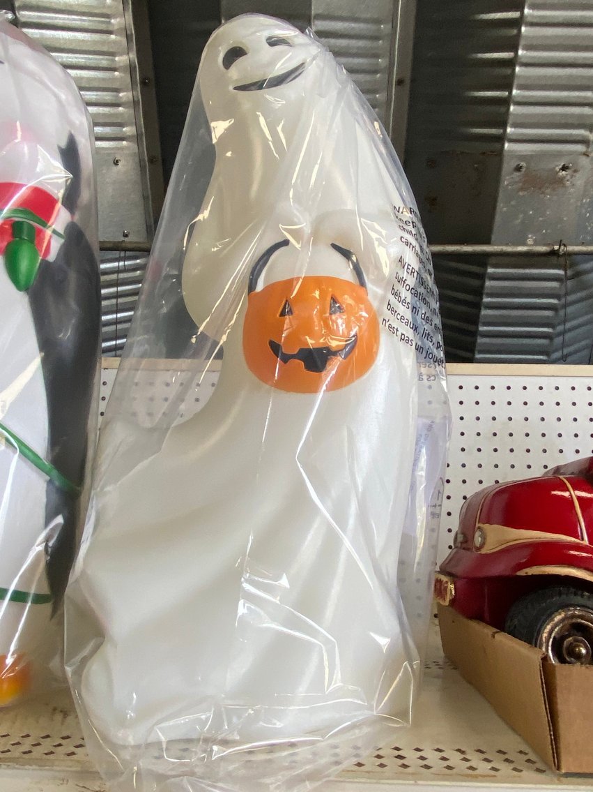 Image for Lemont Furnace, PA - Huge Collector's Downsizing Auction: Costume Jewelry, Vintage Barbie, Christmas Blowmolds, Collectible Toys,  Advertising, Disney, and More!