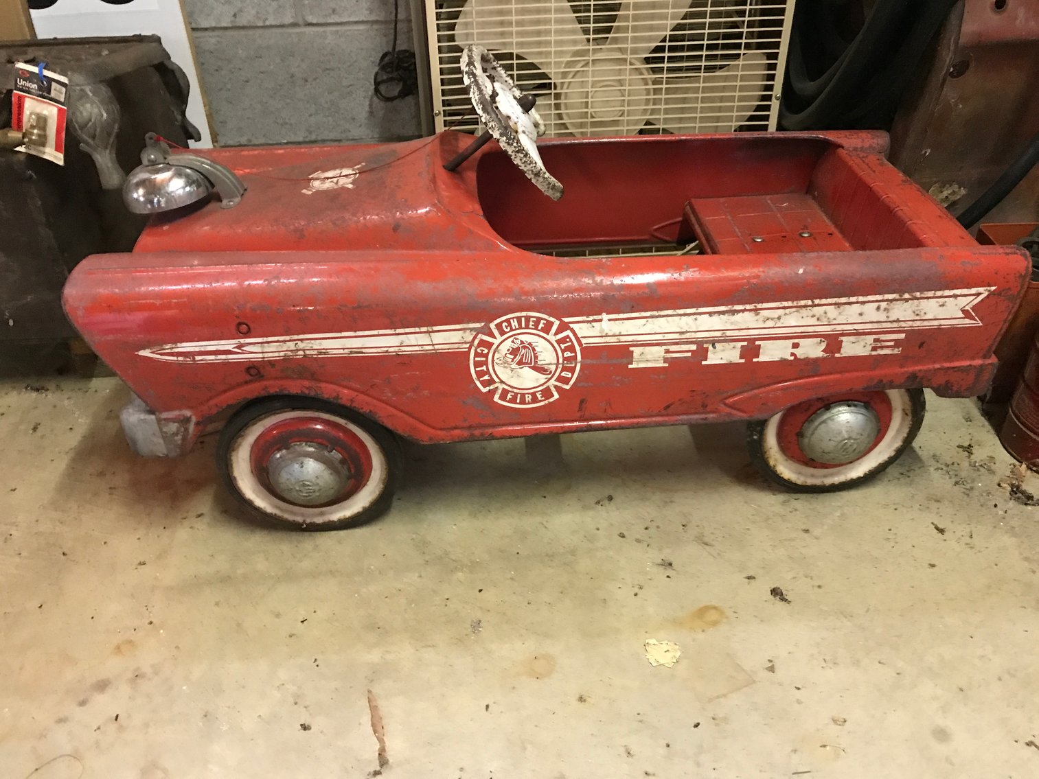 Image for Jefferson, PA – Estate of Margaret Angelini: Huge Selection of Glassware, Household Goods, Collectibles, and Antiques