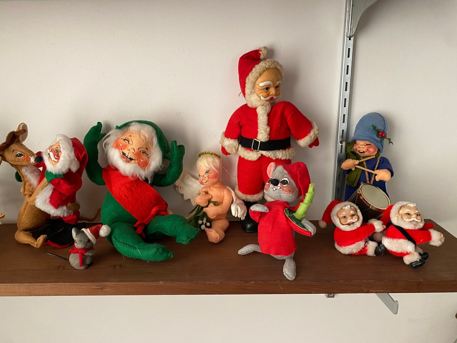 Image for Morgantown, WV – Vintage Christmas, Appliances, Household Goods, Glassware, and MORE!