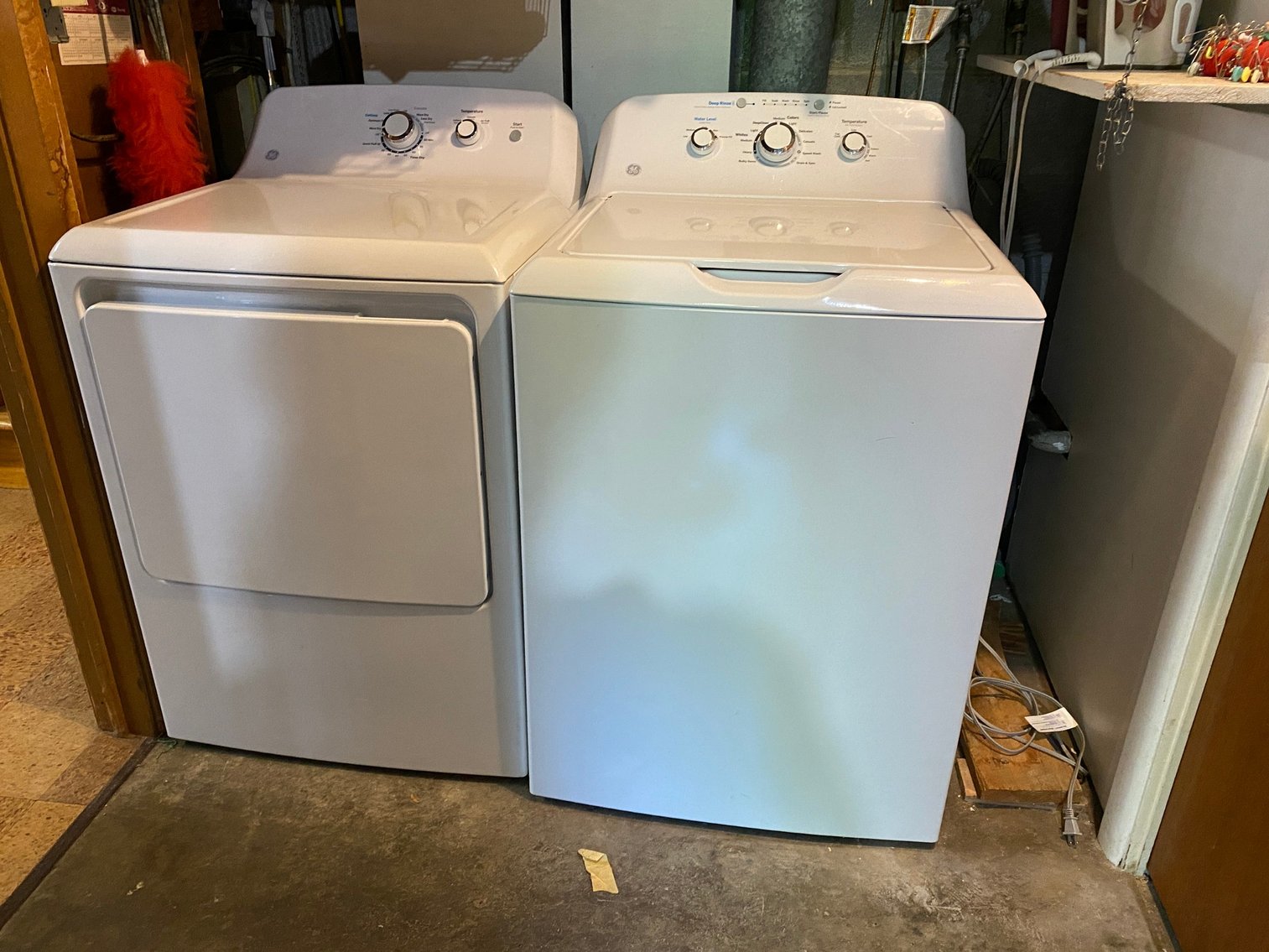 Image for Morgantown, WV – Vintage Christmas, Appliances, Household Goods, Glassware, and MORE!