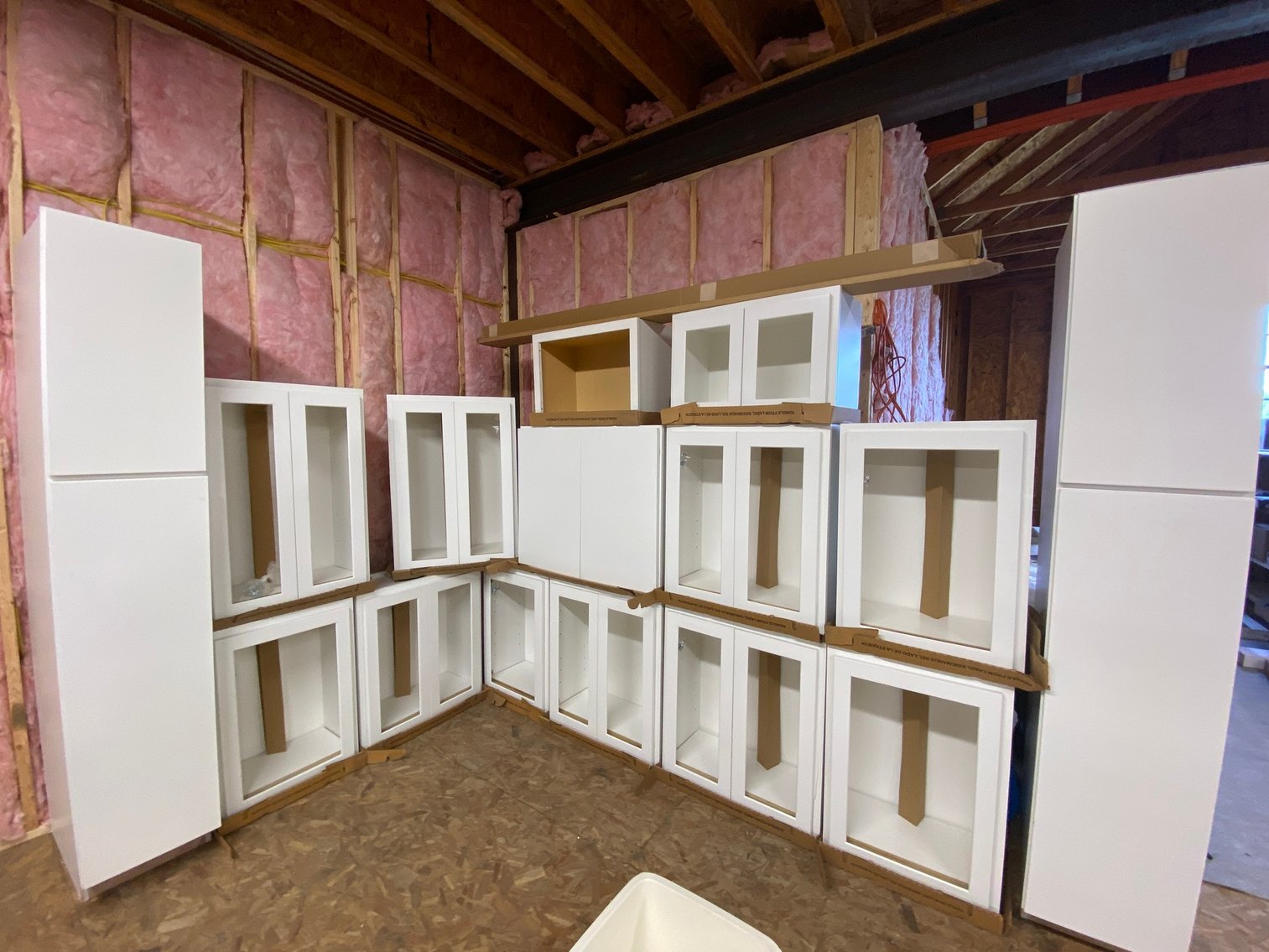 Image for Farmington, PA – Over 700 Lots! Construction Supplies, Restaurant Equipment, Sports Collectibles, Household Items