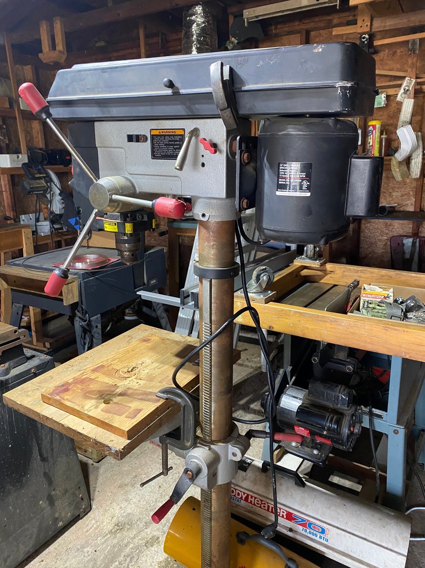 Image for Dilliner, PA – Richard Everly Moving Auction: Woodworking, Tools, Sporting Goods, Household Items