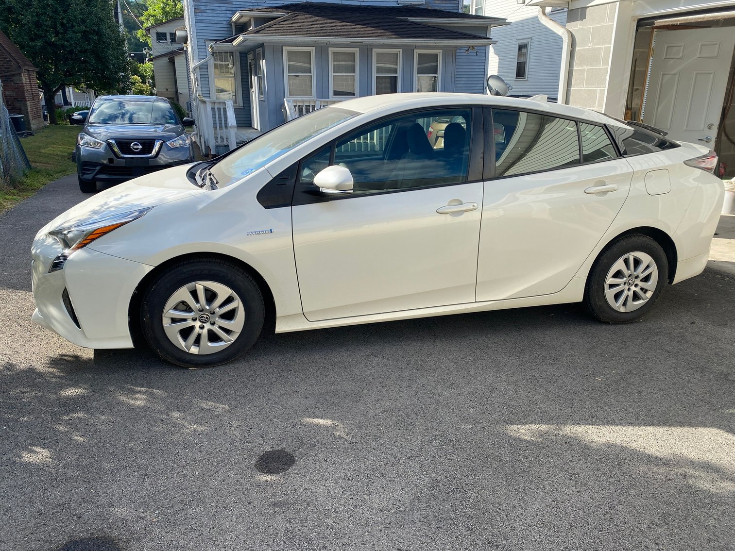 Image for Weston, WV – Estate of Barbara J. Davis: Toyota Prius, Coins, Antiques, Pokemon Cards, Household Items, Tools & Shop Items