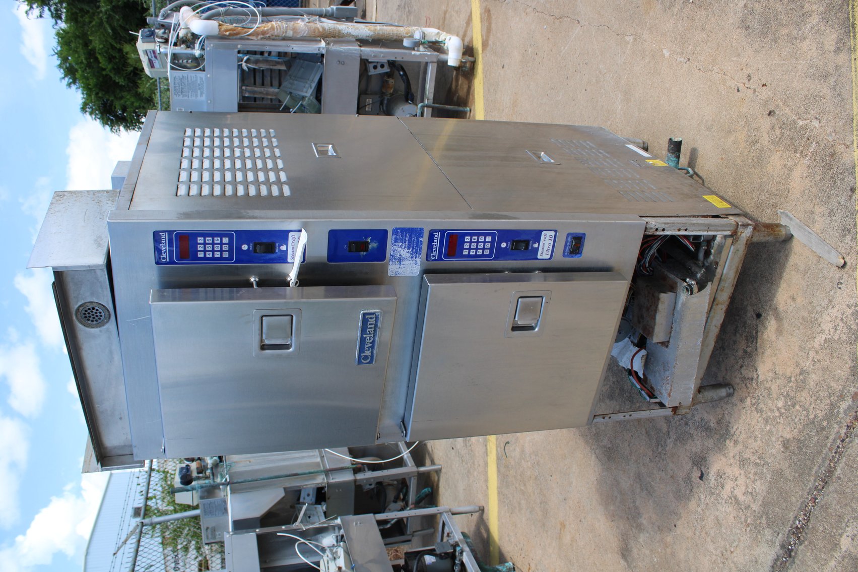 Image for Fort Bend Independent School District (Vehicles & Surplus) - Sugar Land, TX 77478