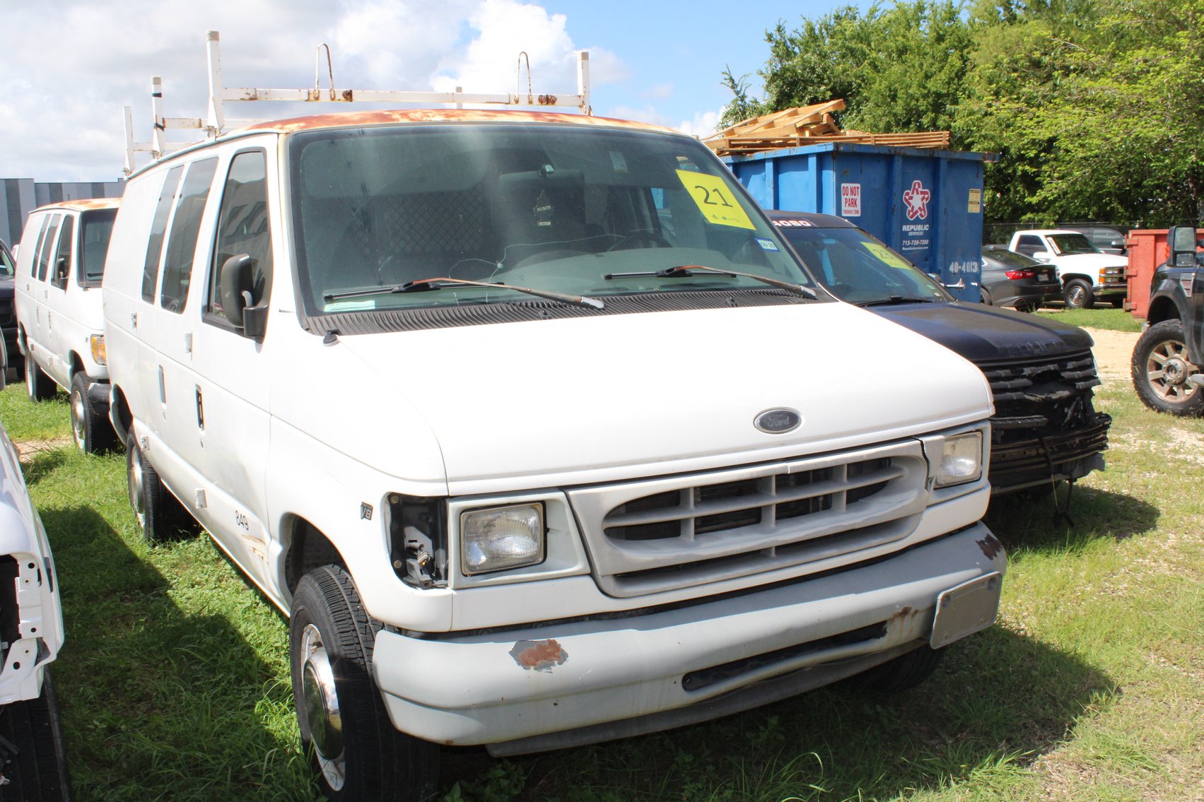 Image for Fort Bend Independent School District (Vehicles & Surplus) - Sugar Land, TX 77478