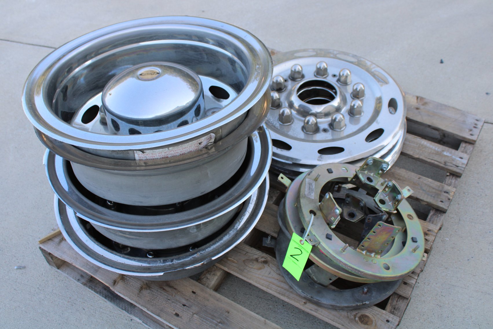 Image for Hub Caps - Semi/ Fire Truck, Bus Parts - Tomball, TX