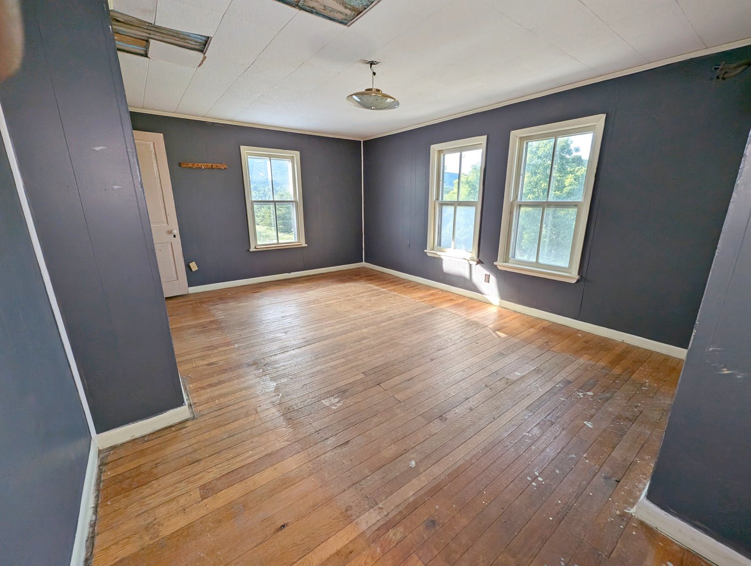 Image for 70 +/- Acres With Farmhouse And Outbuildings Near Singers Glen VA