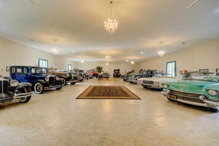 Image for Pecan Grove – Luxury Estate on 14 Acres in Jackson, Tennessee