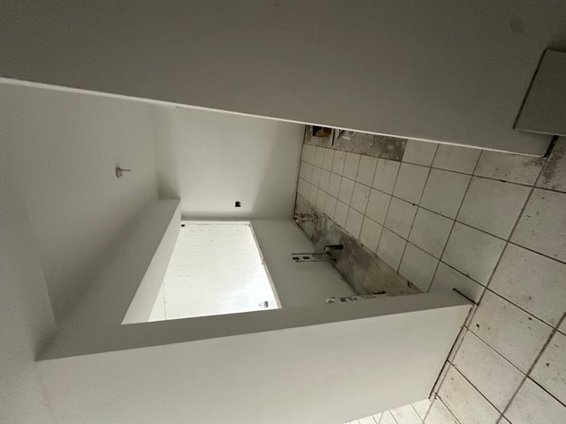 Image for TRI-PLEX KENNER ONLINE AUCTION