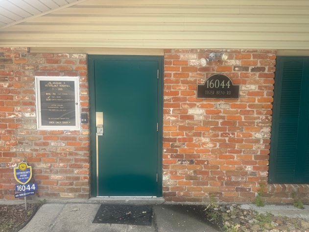 Image for Retirement Auction-Former Veterinary Clinic and Adjacent Home