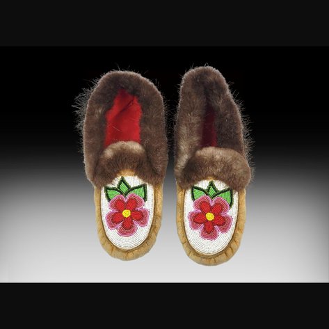 Image for December 2023 Glamorous Gifts Auction