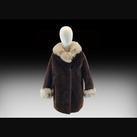 Image for December 2023 Glamorous Gifts Auction