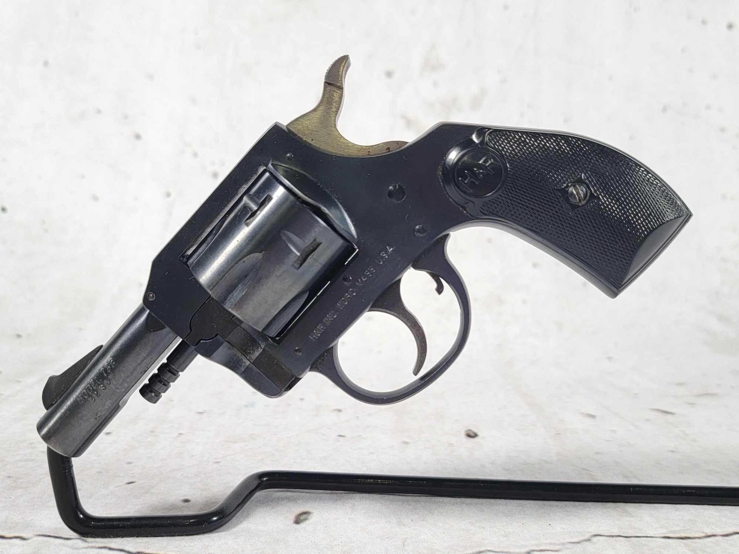 Image for February 2024 APD Evidence & Abandoned Property Auction