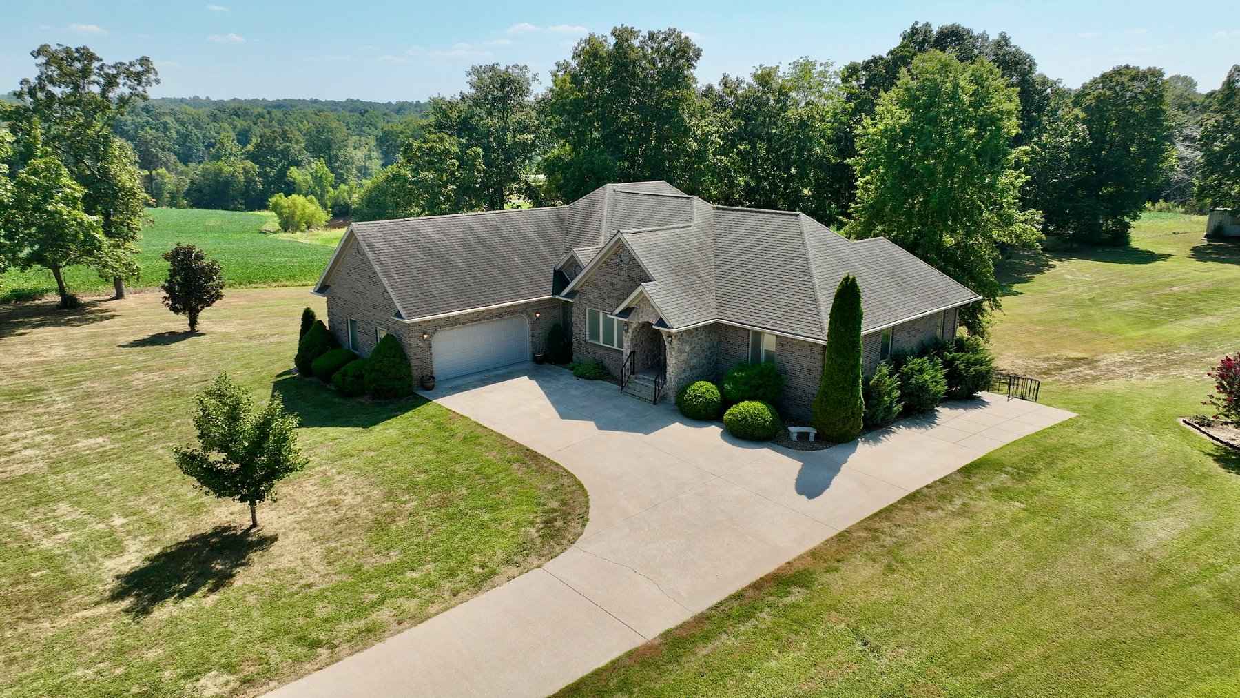 Image for 87 Jesses Way Cadiz, KY  Real Estate & Personal Property Auction