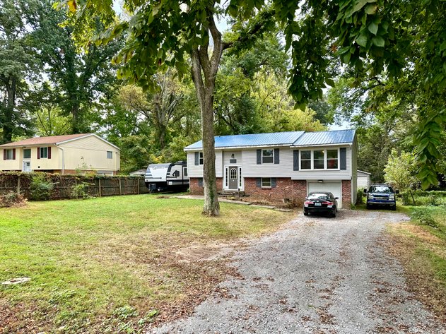 Image for 106 Airport Road Auction