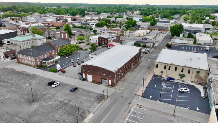 Image for 323 E. 9th St. AUCTION