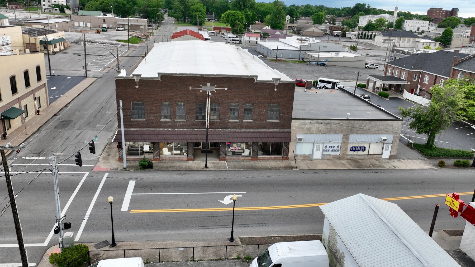 Image for 323 E. 9th St. AUCTION