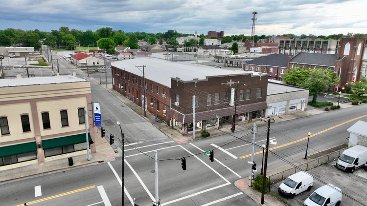 Image for 323 E. 9th St. AUCTION