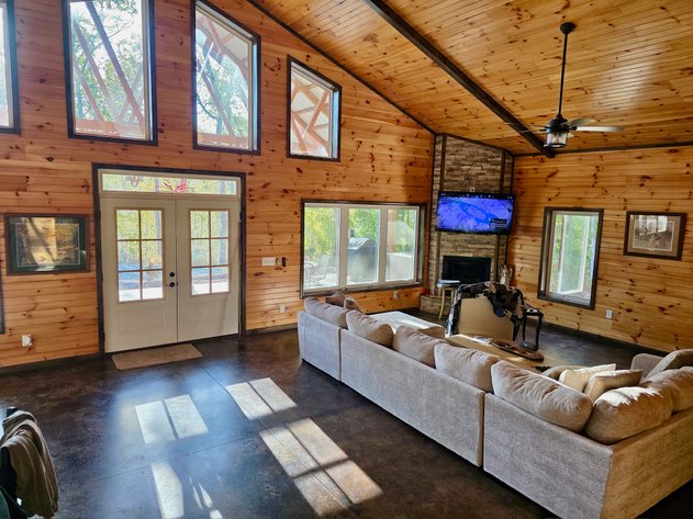 Image for Private Escape Near Lake Barkley Auction