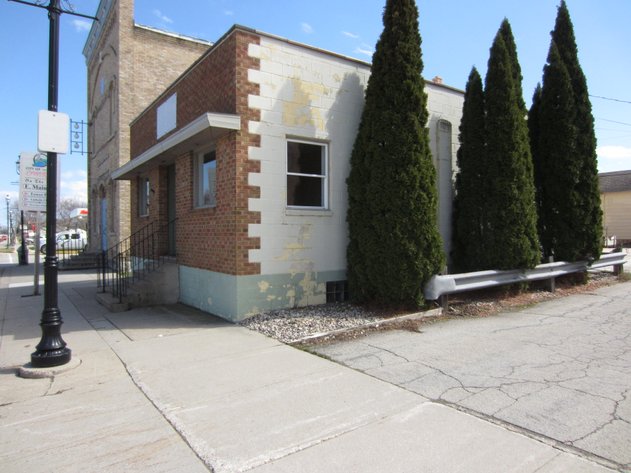 Image for 800± Sq Ft Commercial Building with Basement on Main Street, Paved Parking Lot, Lender Owned - Omro, WI