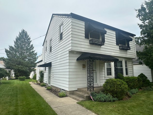 Image for 4 Bedroom, 1.5 Bath Single Family Home with 1 Car Detached Garage and Adjacent Carport - Milwaukee, WI