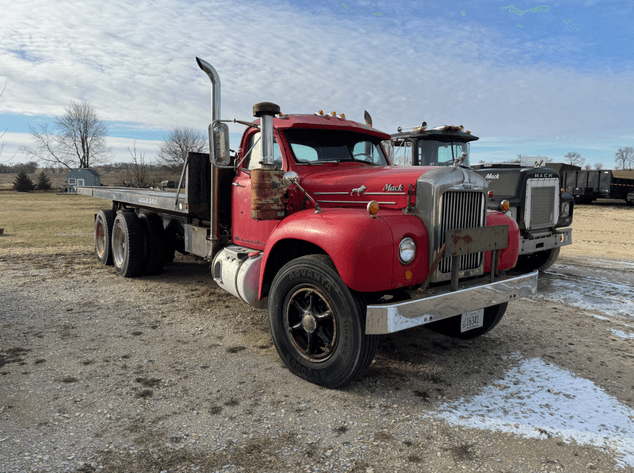 Image for LIVE/ONLINE Collection of Vintage Mack Trucks, Construction Equipment, Parts, & More– Janesville, WI
