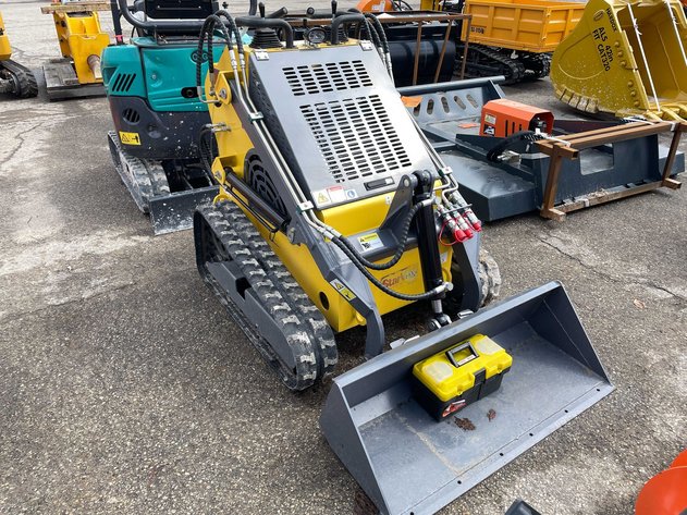 Image for 3 of 5 April 2026 Outdoor Items - Neenah, WI