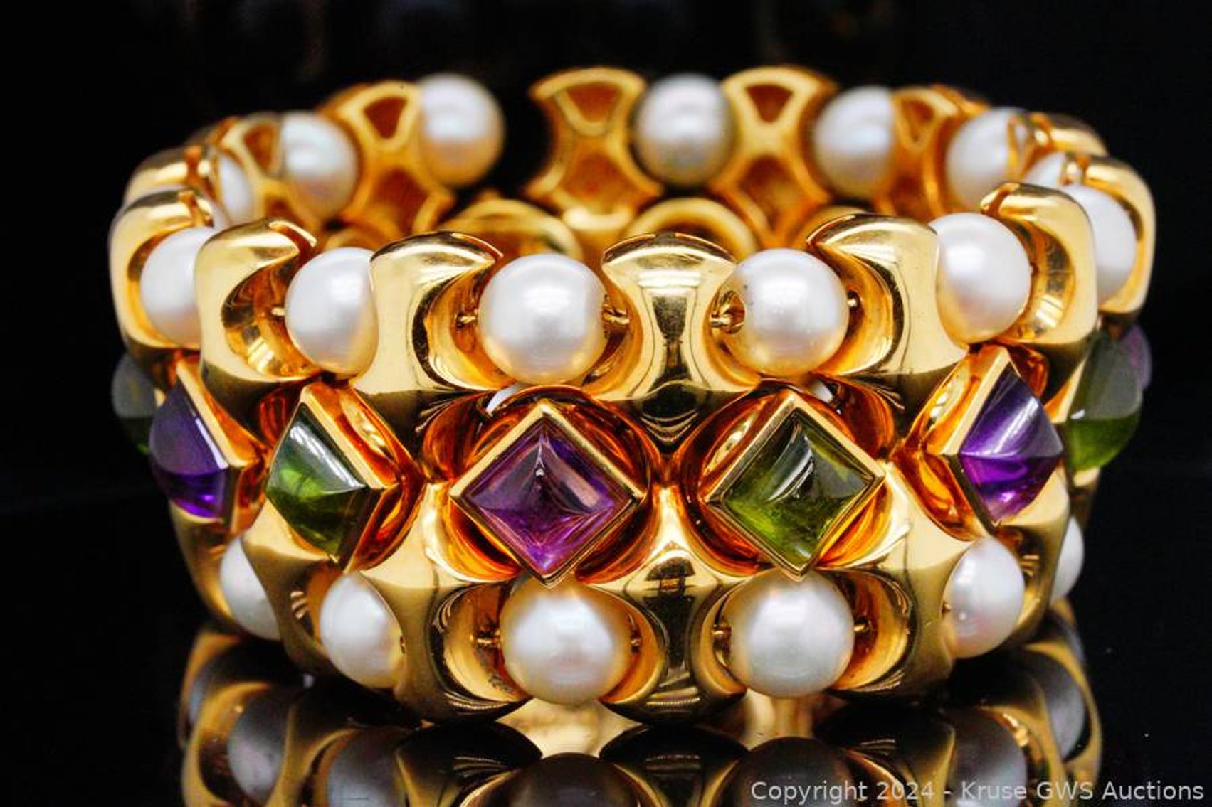 Image for Treasured Coins and Jewelry From Billionaire Estate