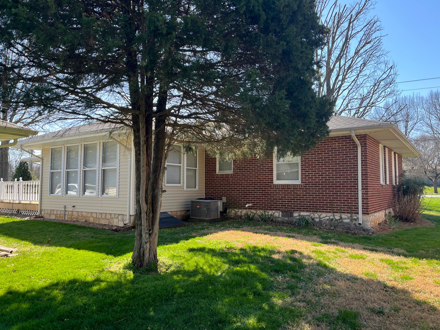 Image for ~ SOLD ~ 836 Ridgecrest Way ~ Live -Onsite Estate Auction