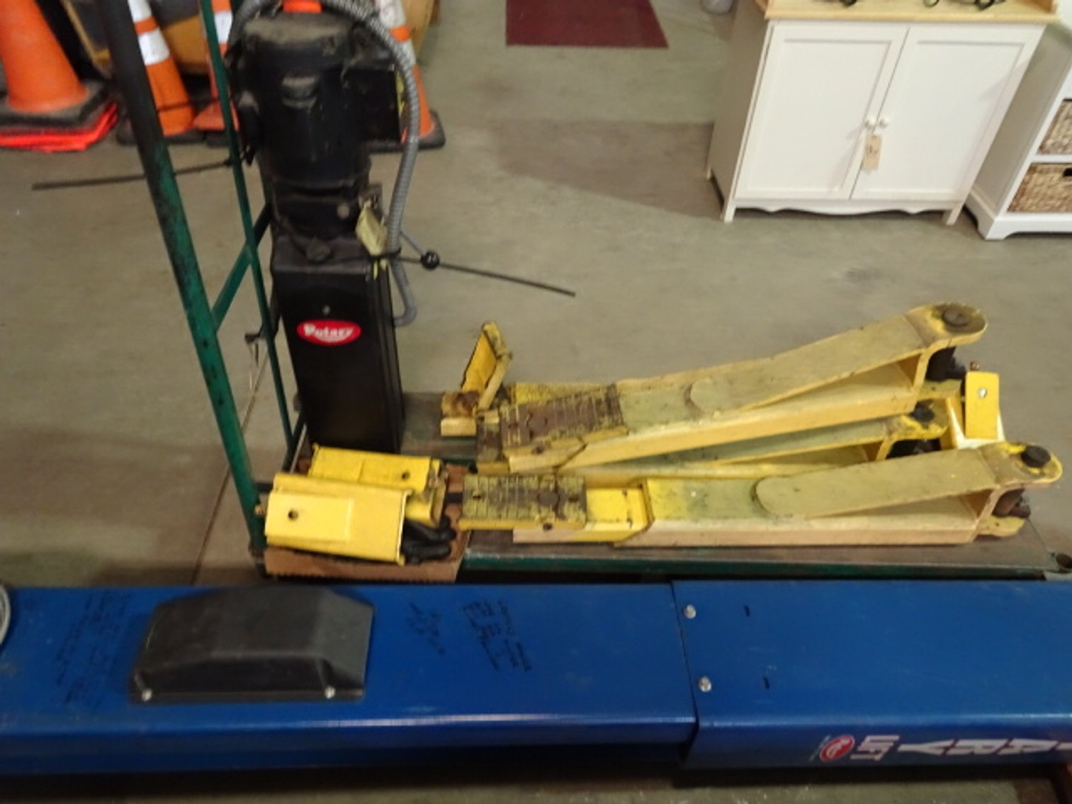 Image for Apr 17, 2025 Public Auction