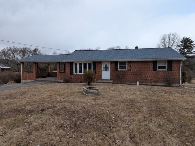 3 BR, ALL BRICK RANCHER W/ CARPORT
