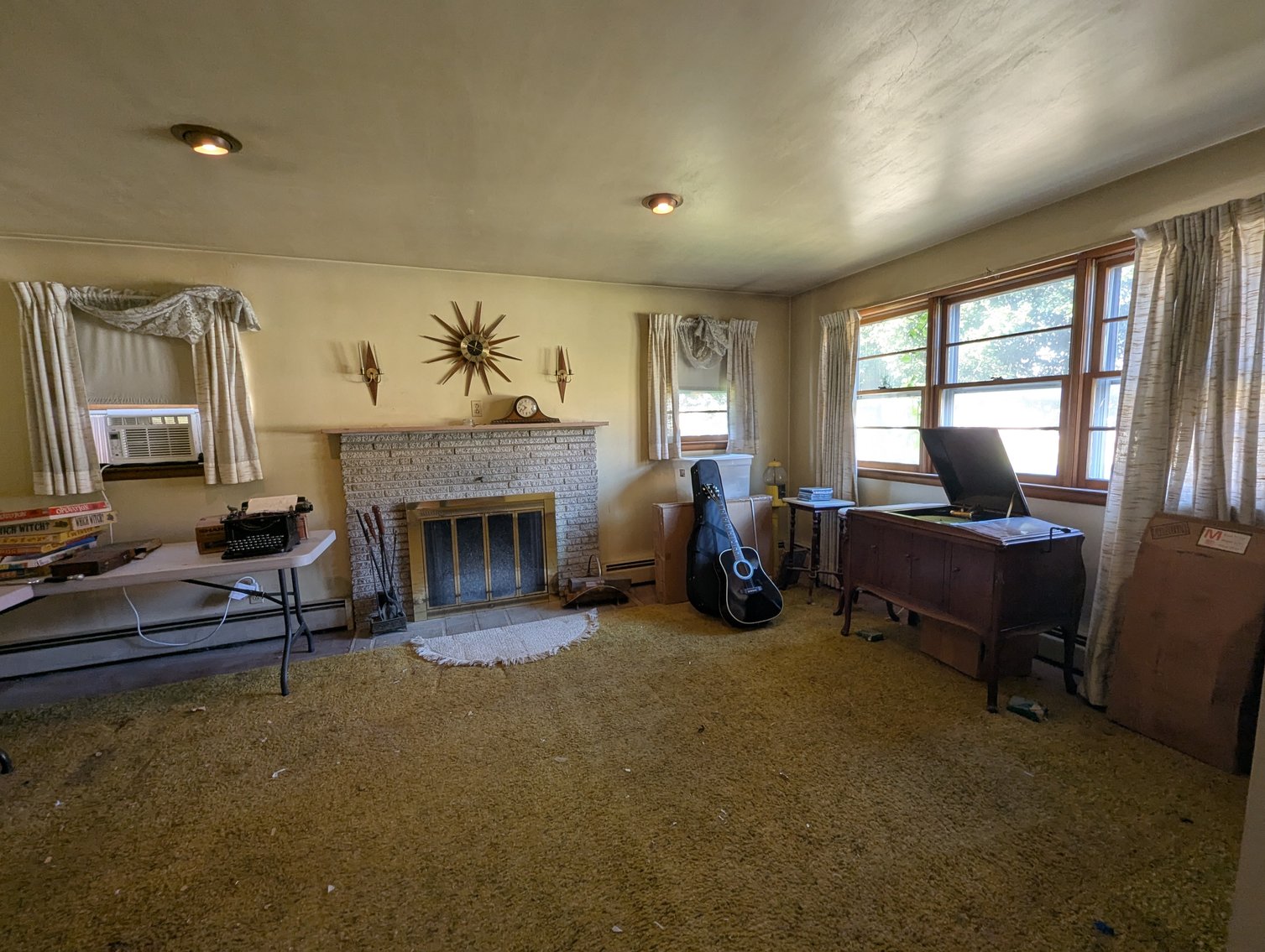 Image for 3 ADJOINING WATERFRONT PARCELS ~ 3BR HOME/ 2 PIERS/ 1.59 +/- TOTAL ACRES/ FISHING GEAR, COLLECTIBLES, HOUSEHOLD ITEMS, & TOOLS