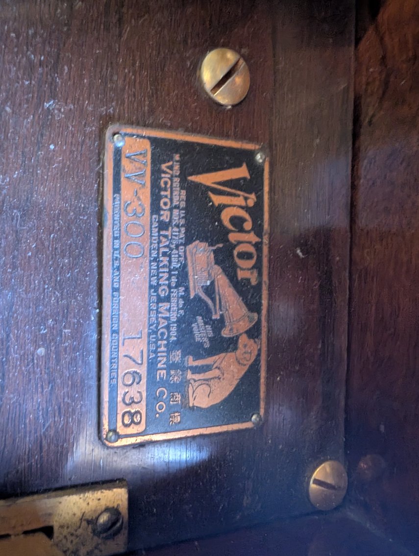 Image for 3 ADJOINING WATERFRONT PARCELS ~ 3BR HOME/ 2 PIERS/ 1.59 +/- TOTAL ACRES/ FISHING GEAR, COLLECTIBLES, HOUSEHOLD ITEMS, & TOOLS