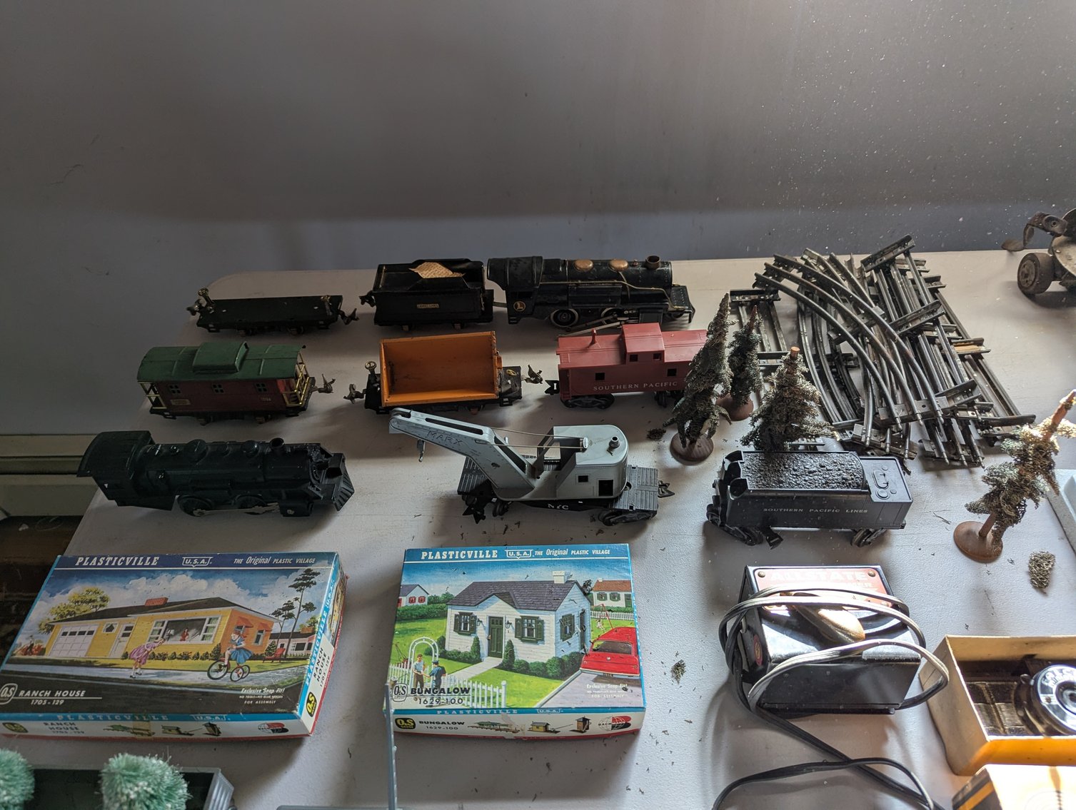 Image for 3 ADJOINING WATERFRONT PARCELS ~ 3BR HOME/ 2 PIERS/ 1.59 +/- TOTAL ACRES/ FISHING GEAR, COLLECTIBLES, HOUSEHOLD ITEMS, & TOOLS