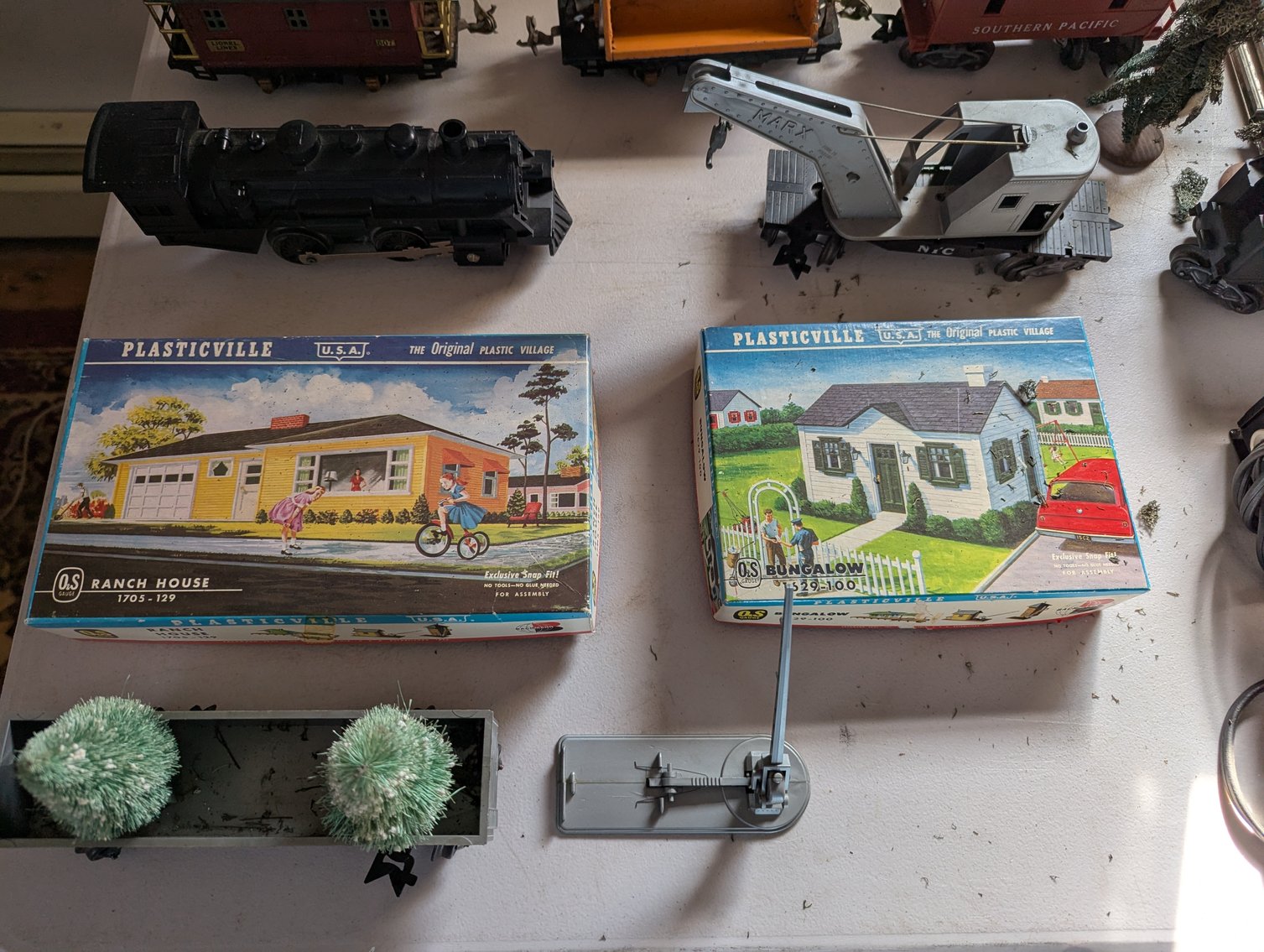 Image for 3 ADJOINING WATERFRONT PARCELS ~ 3BR HOME/ 2 PIERS/ 1.59 +/- TOTAL ACRES/ FISHING GEAR, COLLECTIBLES, HOUSEHOLD ITEMS, & TOOLS