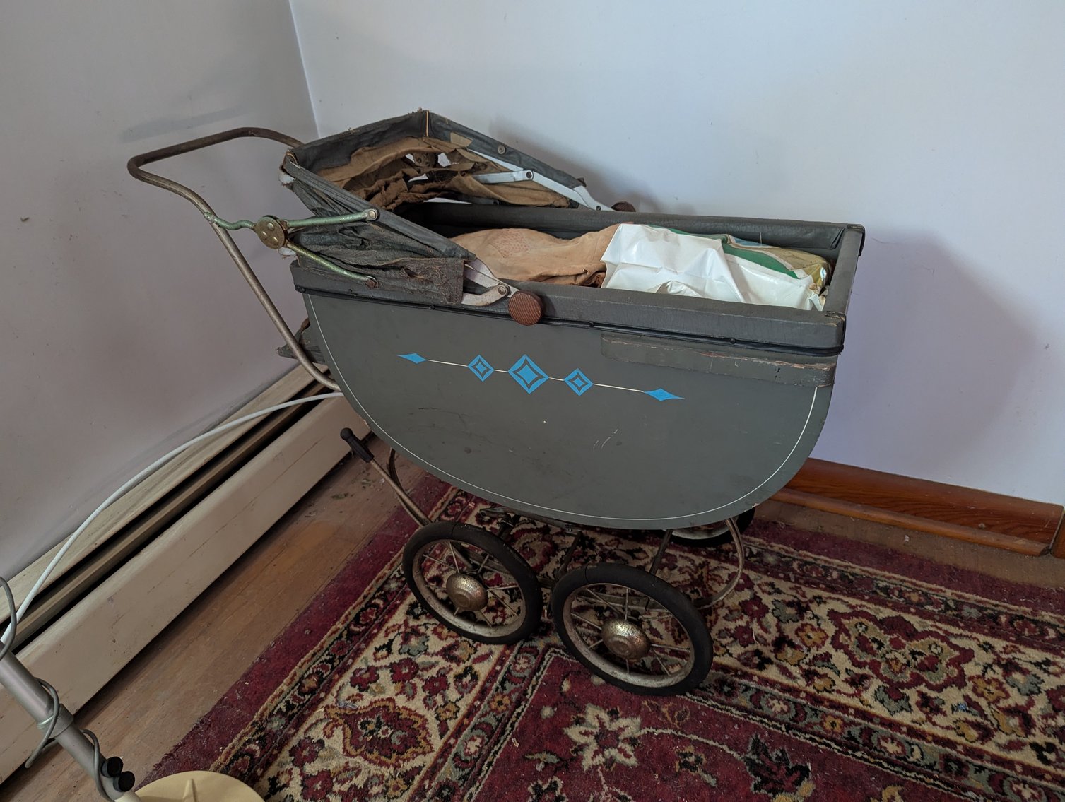 Image for 3 ADJOINING WATERFRONT PARCELS ~ 3BR HOME/ 2 PIERS/ 1.59 +/- TOTAL ACRES/ FISHING GEAR, COLLECTIBLES, HOUSEHOLD ITEMS, & TOOLS