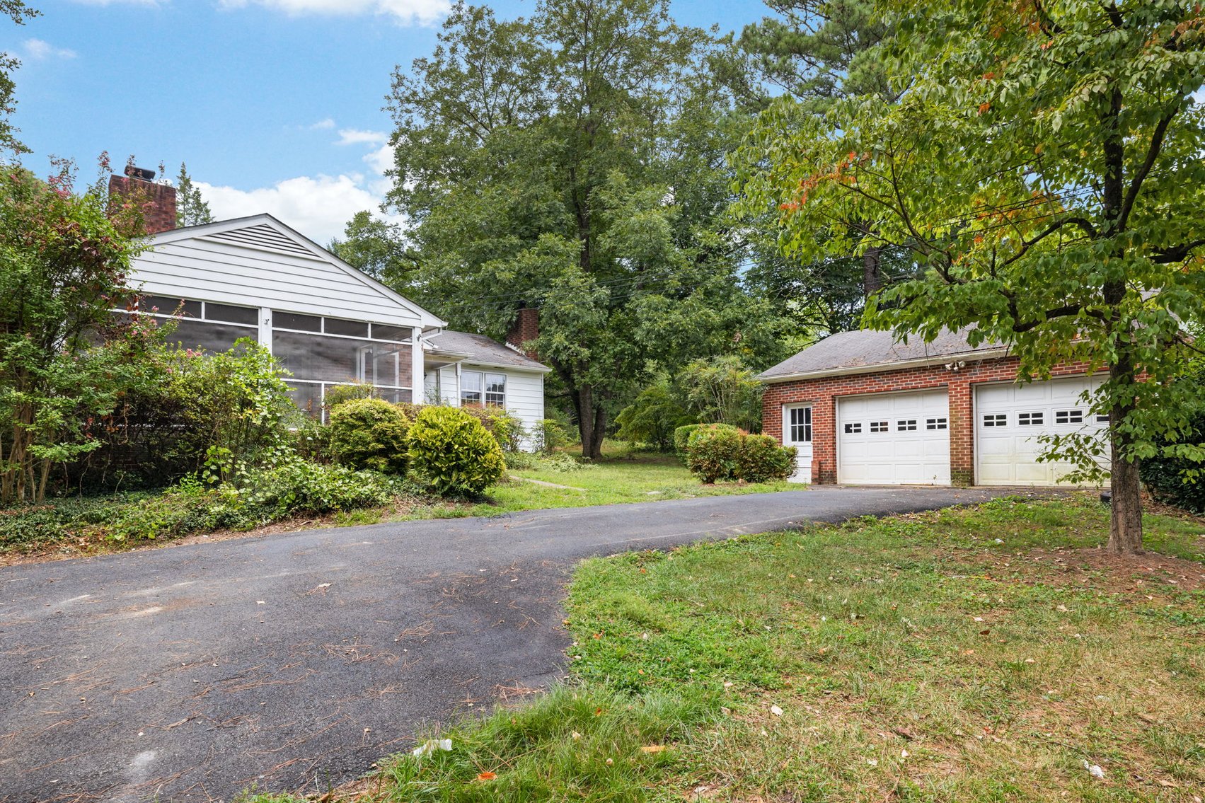 Image for 4 Bed/2.5 Bath Quaint Brick Ranch Minutes Outside of Short Pump - 11992 S Anna Dr